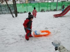 令和８年３月２日（月）　１月の雪遊びの様子